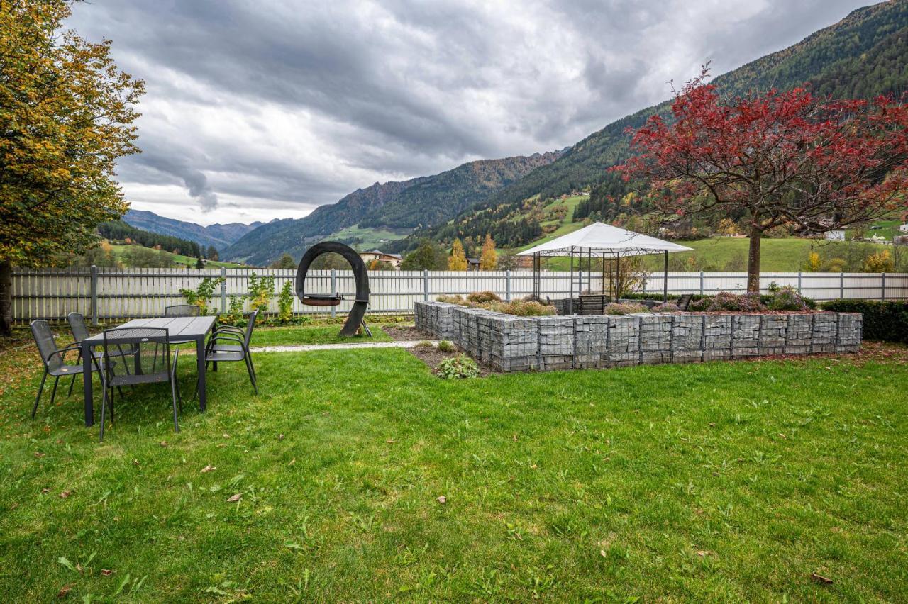 Alpen Living 1 Stock Klein Apartment Кадипиетра Екстериор снимка